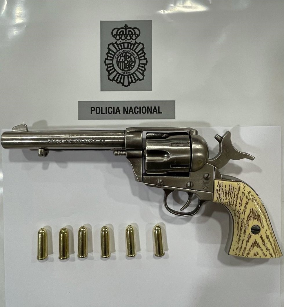 Arma intervenida.