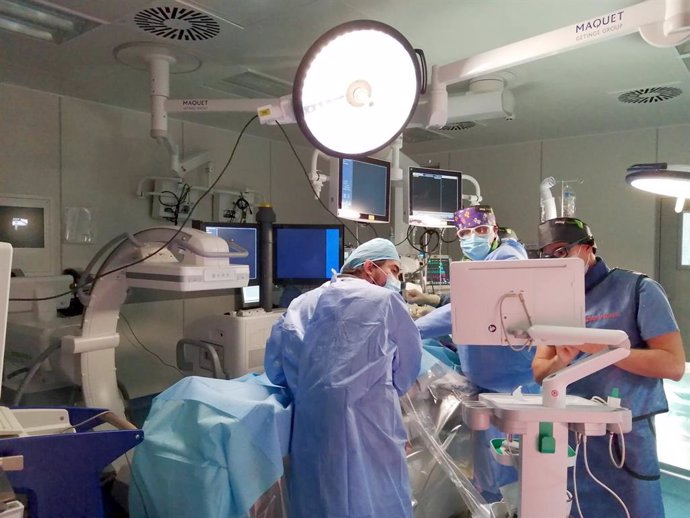 Intervención con el sistema endovascular Tack en el Hospital Virgen de la Salud