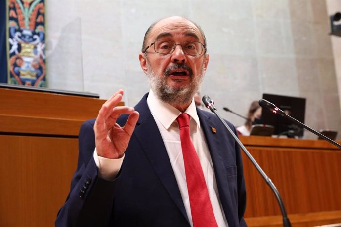 El presidente de Aragón, Javier Lambán, durante su intervención en la segunda sesión del Debate del estado de la comunidad autónoma.