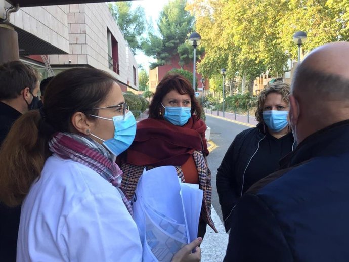 Marín y Hernández han mantenido este jueves una reunión con representantes del sindicato médico CESM en el Hospital Comarcal del Noroeste, en Caravaca