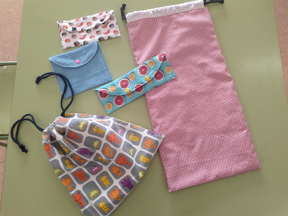 Productos elaborados por el alumnado del CPEIP de Urroz-Villa para recaudar fondos para una asociación de padres y madres de La Palma