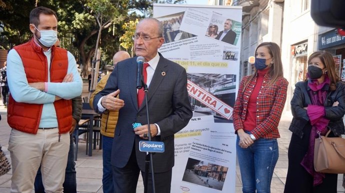 Francisco de la Torre, alcalde de Málaga, en rueda de prensa en la capital