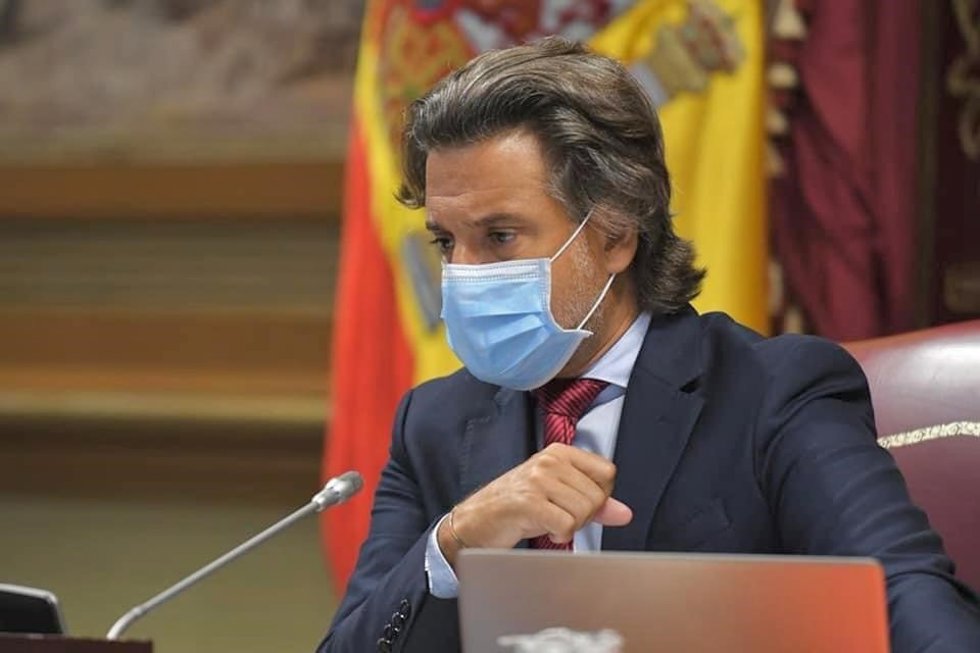 Archivo - El presidente del Parlamento de Canarias, Gustavo Matos
