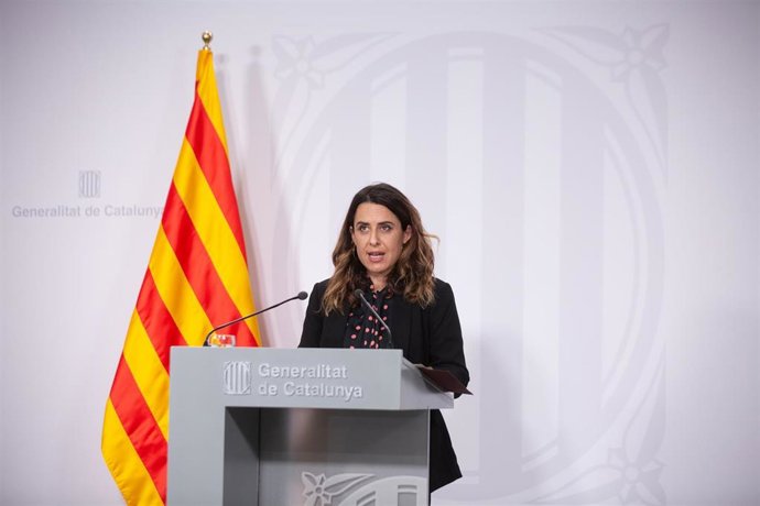 La portavoz del Govern de Cataluña, Patricia Plaja, comparece en rueda de prensa tras la reunión extraordinaria del Consell Executiu para aprobar el anteproyecto de ley de medidas fiscales y financieras, a 11 de noviembre de 2021, en Barcelona, Cataluña