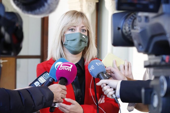 La portavoz del grupo socialista en las Cortes de Castilla-La Mancha, Ana Isabel Abengózar.