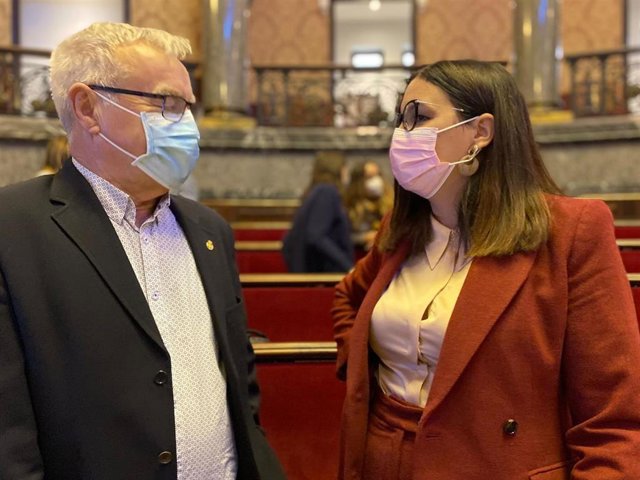 Joan Ribó y Sandra Gómez en el debate sobre el estado de la ciudad