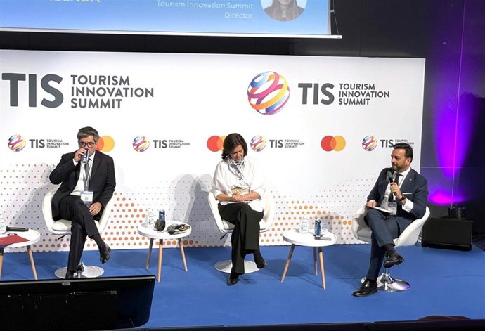 La Junta apuesta por la participación empresarial y colectiva en el desarrollo turístico andaluz