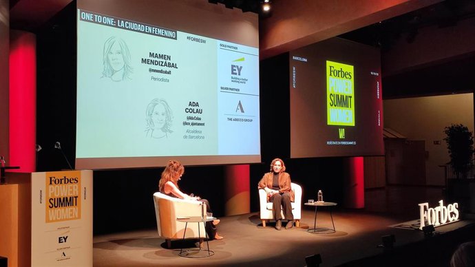 La alcaldesa de Barcelona, Ada Colau, en el Forbes Summit Women Barcelona.