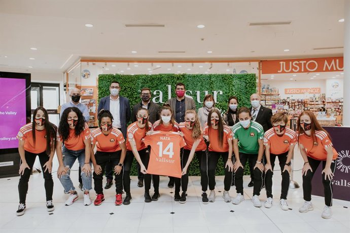 Vallsur se convierte en patrocinador del equipo femenino del Club Parquesol, que compite en segunda división