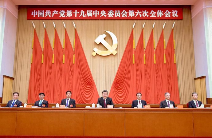 (211111) -- BEIJING, Nov. 11, 2021 (Xinhua) -- Xi Jinping, Li Keqiang, Li Zhanshu, Wang Yang, Wang Huning, Zhao Leji and Han Zheng attend the sixth plenary session of the 19th Communist Party of China Central Committee in Beijing, capital of China. The 
