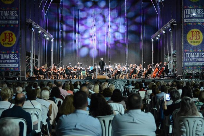 Archivo - Concierto de la ROSS ofrecido en el Auditorio Municipal de Tomares.