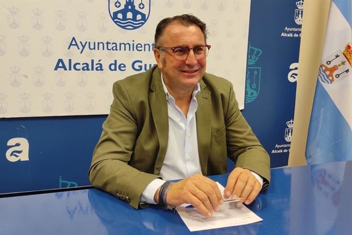 El delegado municipal de Cultura, Enrique Pavón, ha detallado la calidad de las actuaciones de José Carra Trío y Chocos Hot Seven  y la posibilidad de disfrutarlos muy de cerca y de forma gratuita en la Casa de la Cultura.