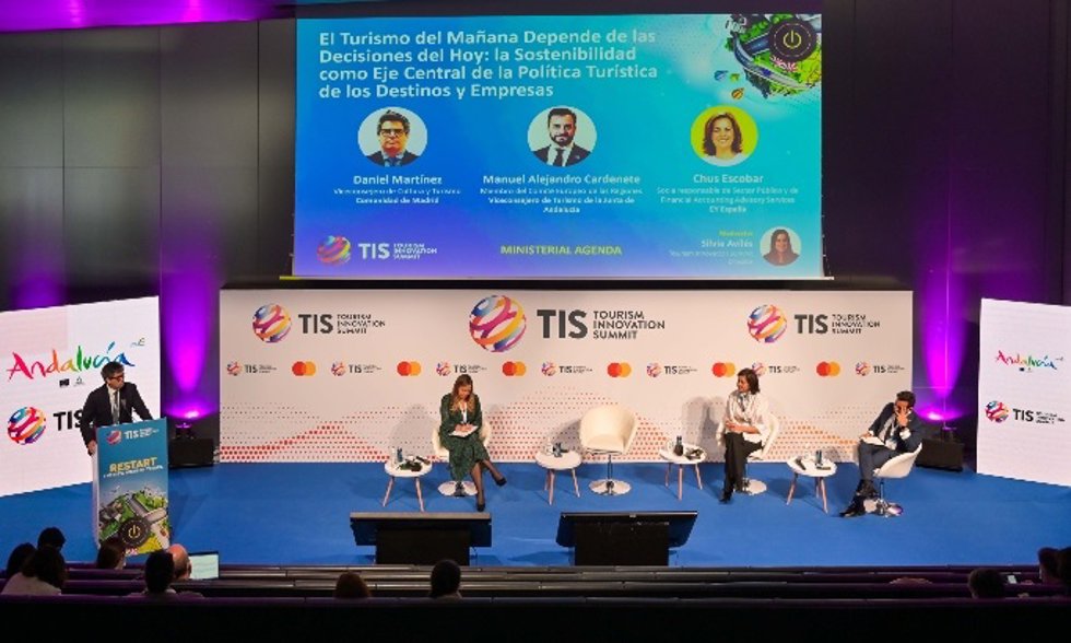 Las comunidades autónomas se reúnen en el TIS2021 para diseñar sus estrategias turísticas para 2022.