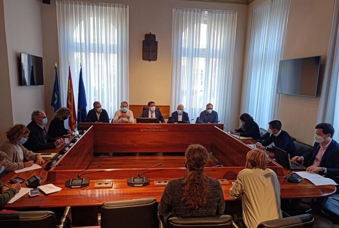 Reunión del Foro de Atención Primaria con grupos parlamentarios de la JGPA