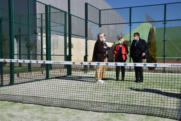 La delegada territorial visita las inversiones de la Junta en El Burgo de Osma (Soria).