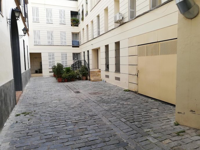 Imagen de un bloque de viviendas públicas en Sevilla.