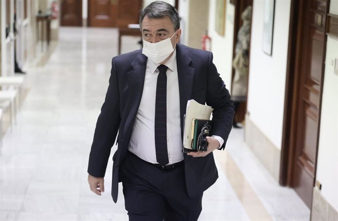 El portavoz parlamentario del PNV, Aitor Esteban, se dirige a una Junta de Portavoces en el Congreso 