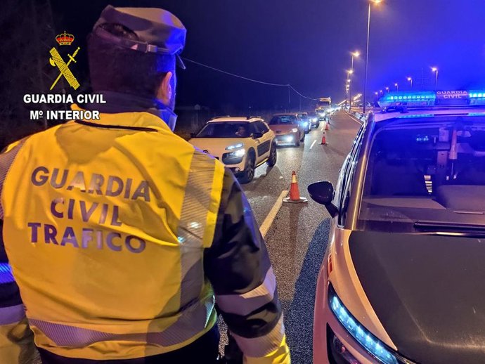 La Guardia Civil detiene a un conductor por conducción temeraria y alcoholemia positiva
