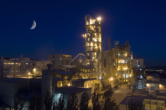 Fábrica de cemento de Cemex en Buñol (Valencia)