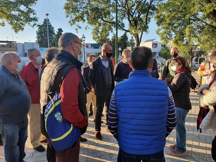 El delegado Antonio Muñoz ha supervisado esta semana las obras que se están acometiendo en Juan XXIII, con una inversión de tres millones de euros.