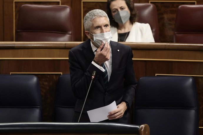 El ministro del Interior, Fernando Grande-Marlaska, interviene en una sesión de control en el Congreso