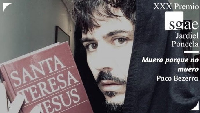 El escritor almeriense Paco Bezerra ganador de el XXX Premio SGAE de Teatro 'Jardiel Poncela 2021'