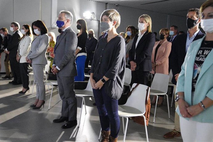 El Lehendakari, Iñigo Urkullu, entre los asistentes al homenaje a las víctimas con motivo del décimo aniversario del fin de la actividad violenta de ETA