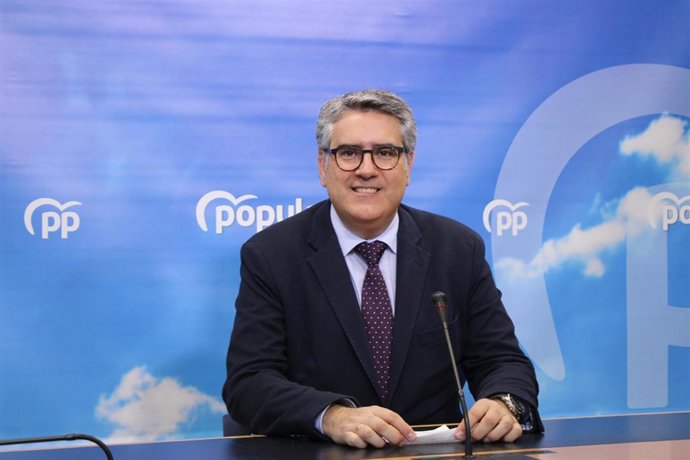 El diputado regional del GPP, Miguel Ángel Rodríguez.