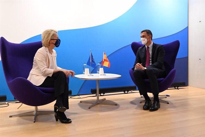 Archivo - El presidente del Gobierno, Pedro Sánchez, se reúne con la presidenta de la Comisión Europea, Ursula Von der Leyen