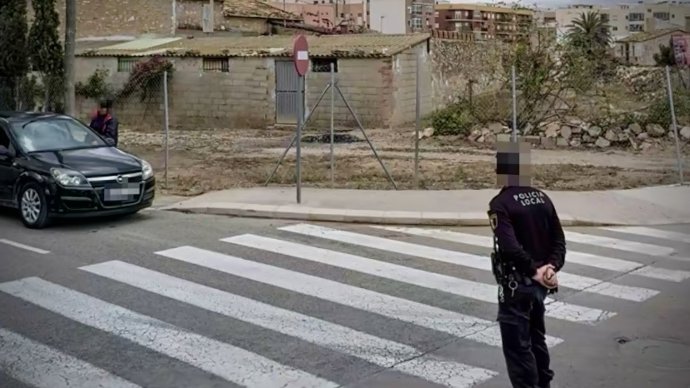 Identificados en Elche unos jóvenes que accedieron a una vivienda que creían deshabitada para robar