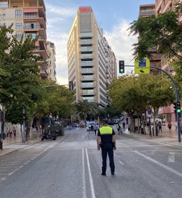Alicante cierra al tráfico el centro de la ciudad por el rodaje de una serie, una carrera y una gala festera