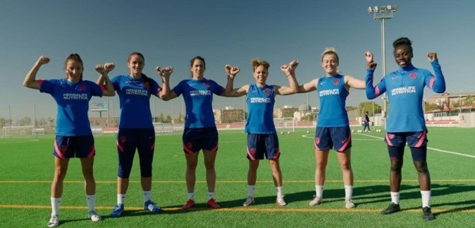 El Atlético de Madrid Femenino inicia la cadena 'Vivo mi piel' en apoyo a las pacientes con psoriasis