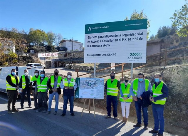 Inicio de las obras de la glorieta en la A-312