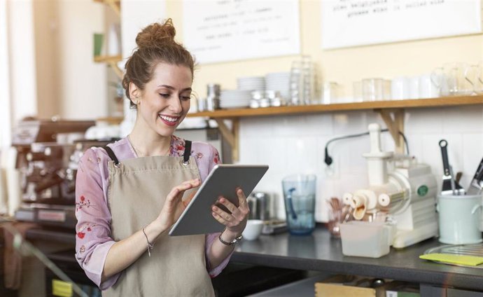 Archivo - Imagen de recurso de una trabajadora
