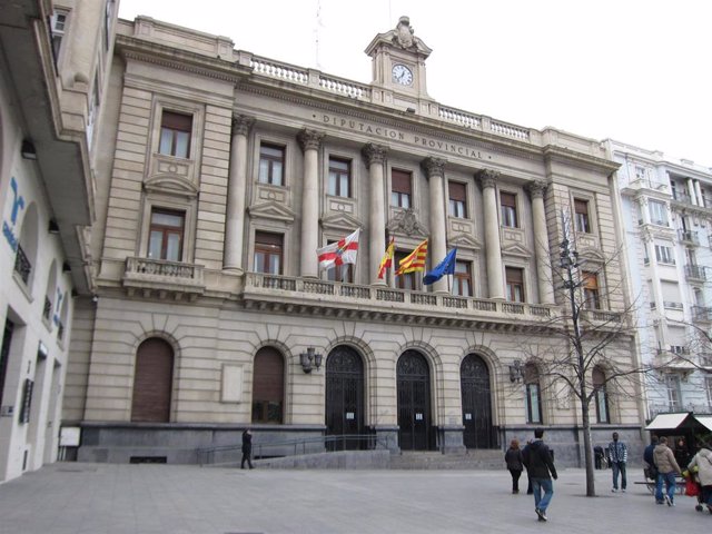 Archivo - Fachada principal de la Diputación Provincial de Zaragoza (DPZ)