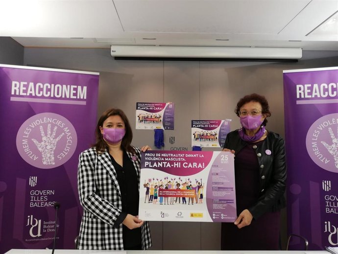 La consellera de Presidencia, Función Pública e Igualdad, Mercedes Garrido, y la directora del IBDona, Maria Duran.