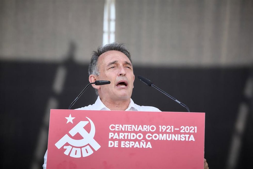 Archivo - El secretario general del PCE y secretario de Estado de Agenda 2030, Enrique Santiago, en la fiesta del centenario del PCE, a 25 de septiembre de 2021, en Rivas-Vaciamadrid, Madrid (España). La fiesta anual del PCE, conmemora en esta edición e