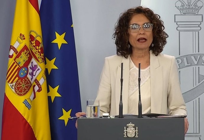 Archivo - Rueda de prensa telemática de la ministra de Hacienda y portavoz del Gobierno, María Jesús Montero.