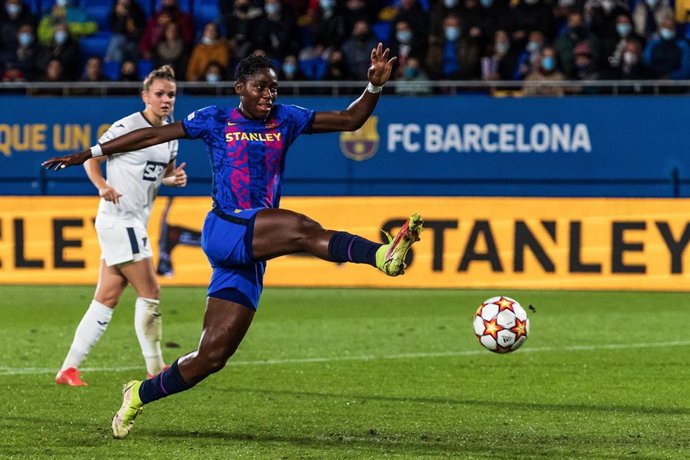 Assisat Oshoala of FC Barcelona Femeni in action during the UEFA Women's Champions League group C match between FC Barcelona Femeni and 1899 Hoffenheim at Johan Cruyff Stadium on November 10, 2021 in Sant Joan Despi, Barcelona, Spain.
