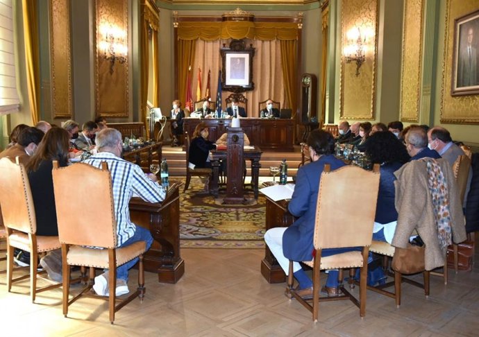 Pleno en la Diputación de Albacete.