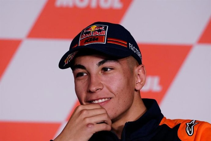 El piloto de Moto2 Raúl Fernández (Red Bull KTM Ajo) en rueda de prensa en el GP de la Comunitat Valenciana 2021