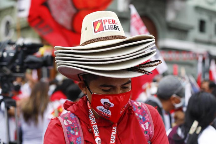 Imagen de seguidores de Perú Libre