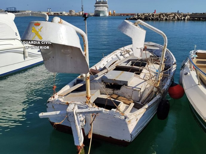 Embarcación intervenida al presunto tráficante de personas en Melilla