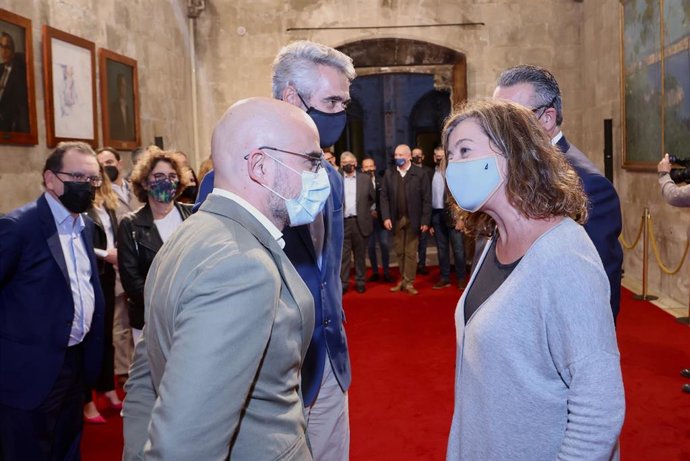 La presidenta del Govern balear, Francina Armengol, recibe al personal directivo de Prisa y la Cadena SER.