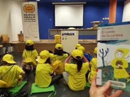 Correos colabora con el club de lectura infantil La tribu lectora de Trrega (Lleida)