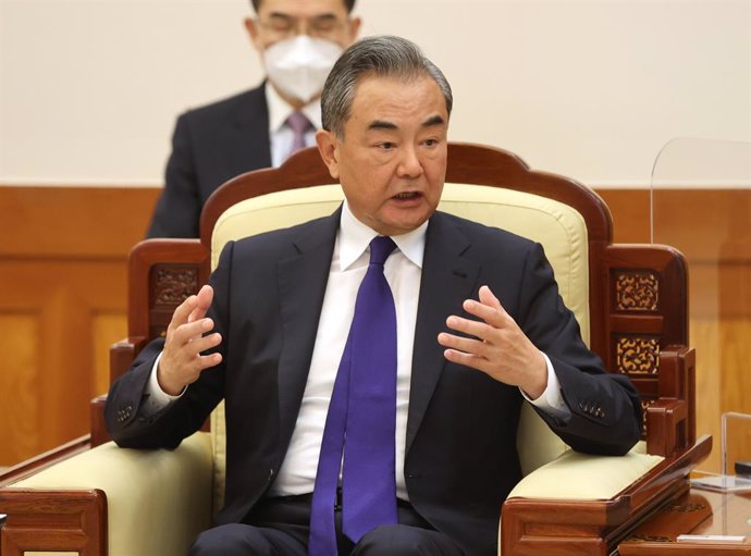 Archivo - 15 September 2021, South Korea, Seoul: Chinese Foreign Minister Wang Yi speaks during a meeting with South Korean President Moon Jae-in (Not Pictured)at the presidential office Cheong Wa Dae in Seoul. Photo: -/YNA/dpa