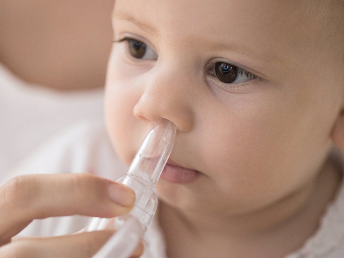 Consejos para hacer lavados nasales a tu bebé