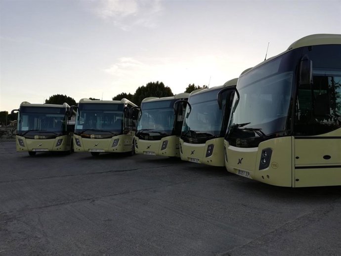 Archivo - Autobuses interurbanos en Sevilla