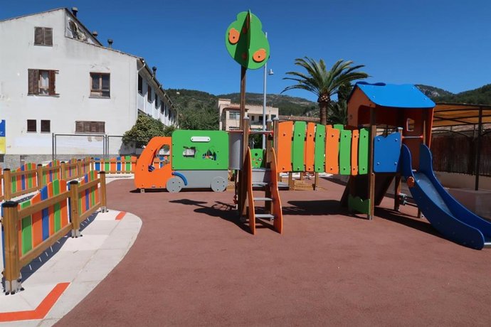 Las subvenciones de desarrollo local, que suponen ayudas de hasta 260.000 euros anuales por municipio, permiten que los ayuntamientos lleven a cabo mejoras en edificios y espacios públicos