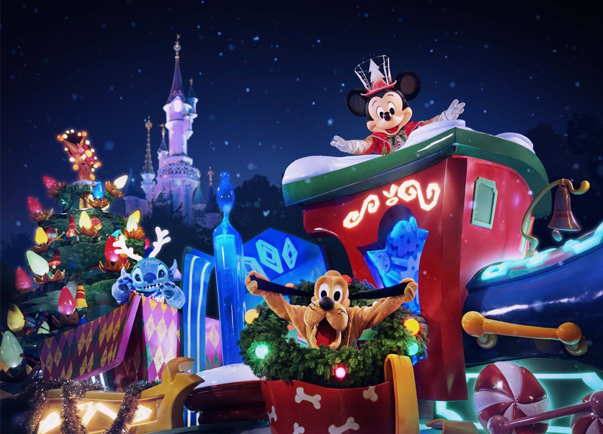 Disneyland París da la bienvenida a la Navidad con una nueva cabalgata